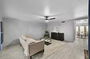 6425 Burgoyne Rd, Houston, TX 77057 - Photo 7