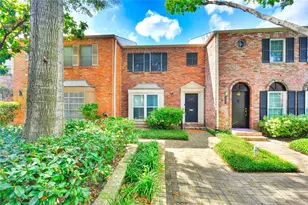 6425 Burgoyne Rd, Houston, TX 77057 - Photo 1