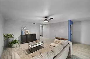 6425 Burgoyne Rd, Houston, TX 77057 - Photo 9