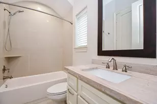 709 Delano St, Houston, TX 77003 - Photo 33