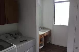 1404 E Bayshore Dr, Dickinson, TX 77539 - Photo 7