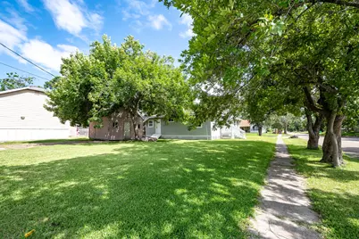 3201 Iowa Street, Baytown, TX 77520 - Photo 7