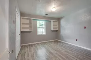 3201 Iowa St, Baytown, TX 77520 - Photo 21