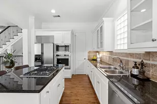 1647 Bonnie Brae St, Houston, TX 77006 - Photo 13