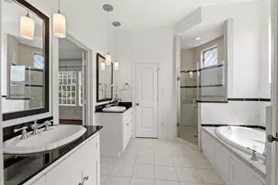 1647 Bonnie Brae St, Houston, TX 77006 - Photo 23