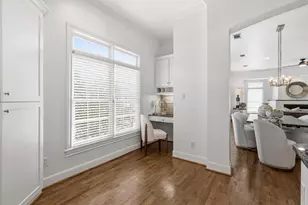 1647 Bonnie Brae St, Houston, TX 77006 - Photo 15