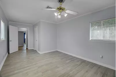 418 Azalea Street, Lake Jackson, TX 77566 - Photo 17