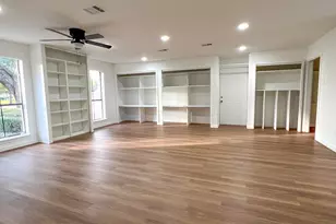 372 Robbins Dr, Houston, TX 77024 - Photo 9