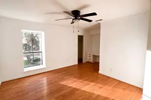 372 Robbins Dr, Houston, TX 77024 - Photo 13