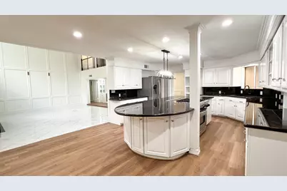 372 Robbins Drive, Houston, TX 77024 - Photo 7