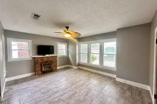 3828 Ave S 1/2, Galveston, TX 77550 - Photo 5