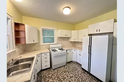 3828 Avenue S 1/2, Galveston, TX 77550 - Photo 7