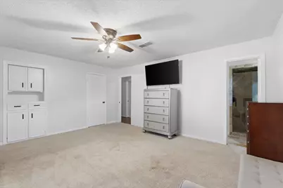 4014 Pin Oak Drive, Mont Belvieu, TX 77523 - Photo 15