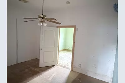 419 W 2nd Street, Freeport, TX 77541 - Photo 7