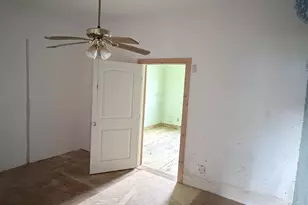 419 W 2nd St, Freeport, TX 77541 - Photo 7