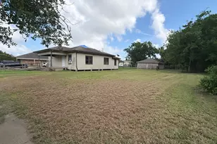 419 W 2nd St, Freeport, TX 77541 - Photo 13