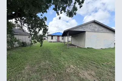 419 W 2nd Street, Freeport, TX 77541 - Photo 15