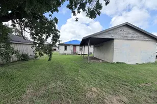 419 W 2nd St, Freeport, TX 77541 - Photo 15
