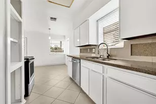 7302 Redding Rd, Houston, TX 77036 - Photo 23