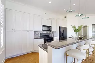 1010 Rosine St, Houston, TX 77019 - Photo 3