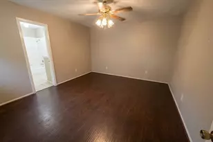 1118 W Belgravia Dr, Pearland, TX 77584 - Photo 5