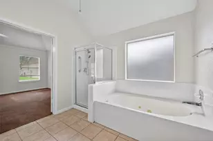 914 W Peach Hollow Cir, Pearland, TX 77584 - Photo 19