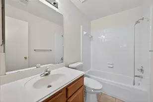 914 W Peach Hollow Cir, Pearland, TX 77584 - Photo 15
