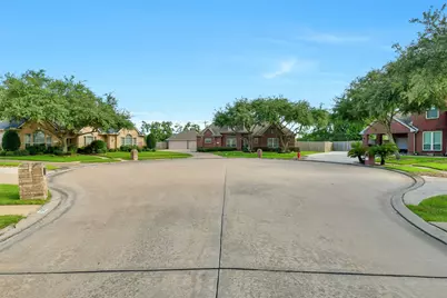 910 High Ridge Circle, Friendswood, TX 77546 - Photo 5