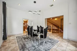 5027 Creekmont Dr, Houston, TX 77091 - Photo 9