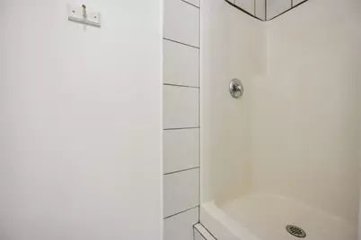 5027 Creekmont Drive, Houston, TX 77091 - Photo 37