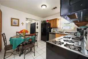 7337 Howton St, Houston, TX 77028 - Photo 9