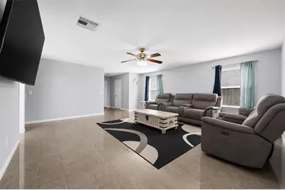 16454 Peyton Stone Circle, Houston, TX 77049 - Photo 5
