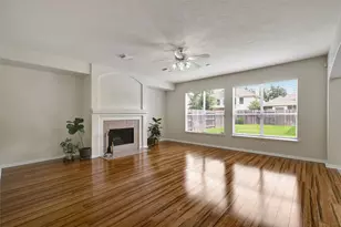 7802 Autumn Hollow Ln, Houston, TX 77041 - Photo 11