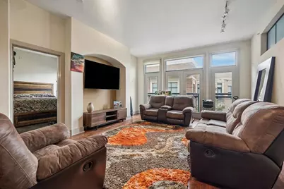 1901 Post Oak Boulevard #4104, Houston, TX 77056 - Photo 1