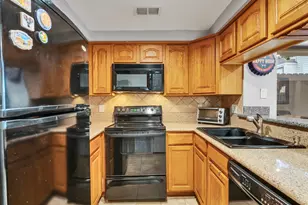 1829 Augusta Dr, Houston, TX 77057 - Photo 9
