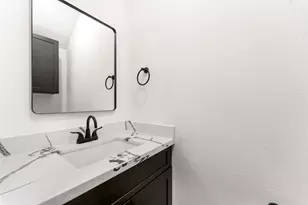 7987 Chateau St, Houston, TX 77028 - Photo 19