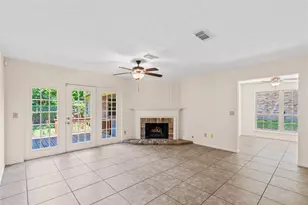103 Breezy Point Pl, The Woodlands, TX 77381 - Photo 19