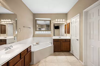 25993 N Royal Emerald Ln, Kingwood, TX 77339 - Photo 23