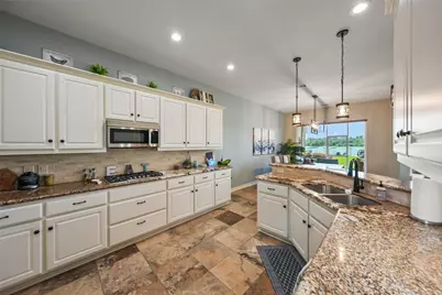 127 W Palm Boulevard, Montgomery, TX 77356 - Photo 13