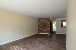 12978 Trail Hollow Dr, Houston, TX 77079 - Photo 7