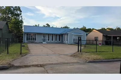 5711 Doolittle Boulevard, Houston, TX 77033 - Photo 1