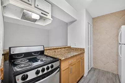 3131 Cummins Street #23, Houston, TX 77027 - Photo 15