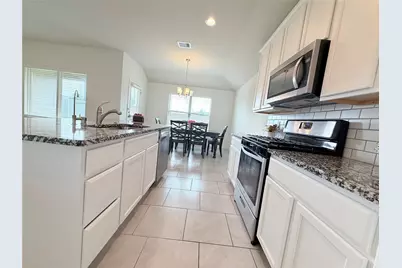 7410 Highland Chase Drive, Richmond, TX 77407 - Photo 13