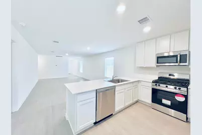 3011 Mallorca Drive, Conroe, TX 77301 - Photo 5