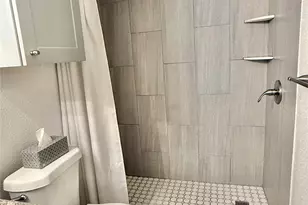 4639 Wild Indigo St, Houston, TX 77027 - Photo 9