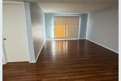 8517 Hearth Drive #4, Houston, TX 77054 - Photo 7