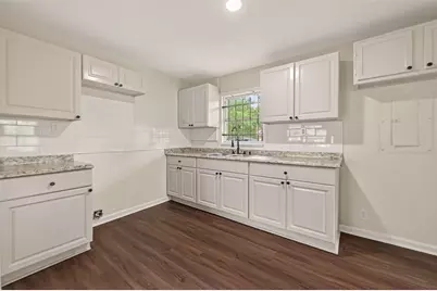 5830 Southlea Street, Houston, TX 77033 - Photo 9