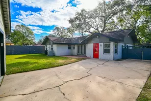 9822 Larston St, Houston, TX 77055 - Photo 33