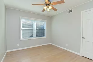 9822 Larston St, Houston, TX 77055 - Photo 27