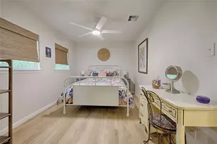207 Hickory Dr, Sheridan, TX 77475 - Photo 11